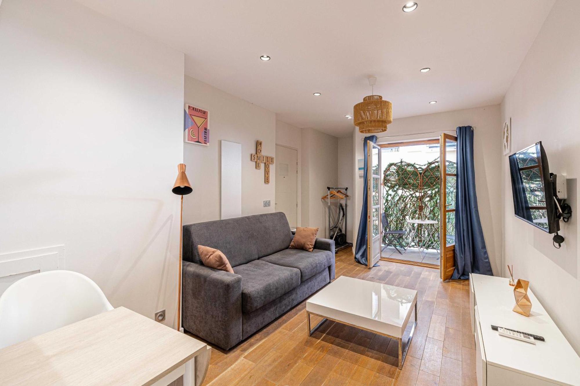 Cozy Renovated Studio - Meynadier *