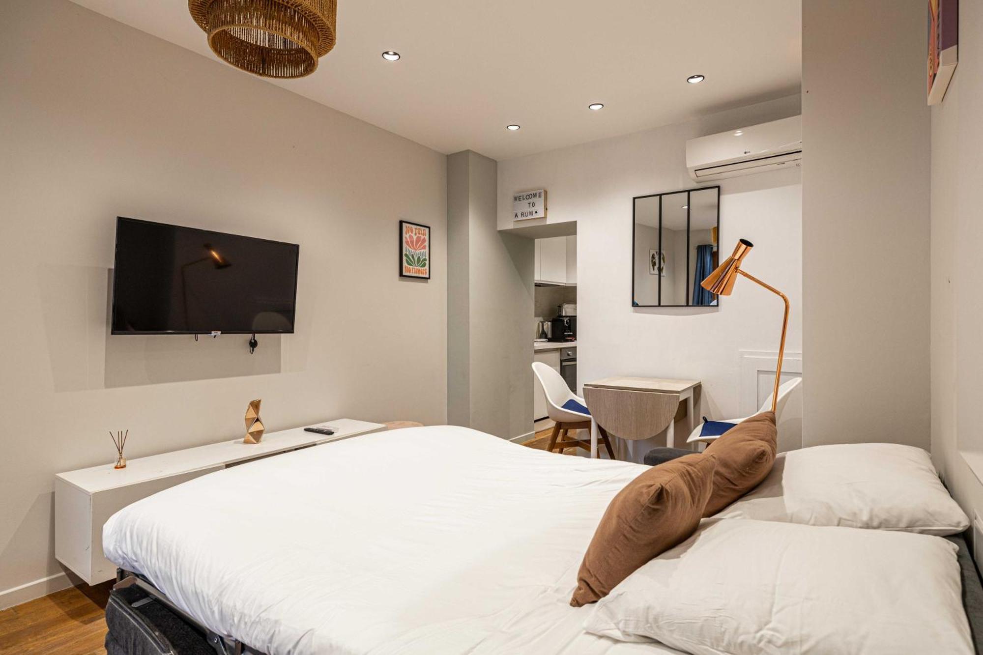 Cozy Renovated Studio - Meynadier Appartement *